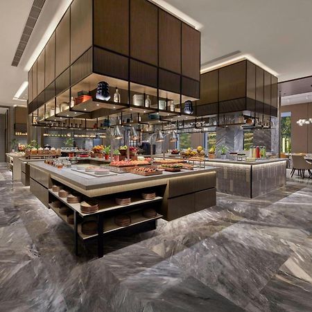 Courtyard By Marriott Gorakhpur Hotel Buitenkant foto