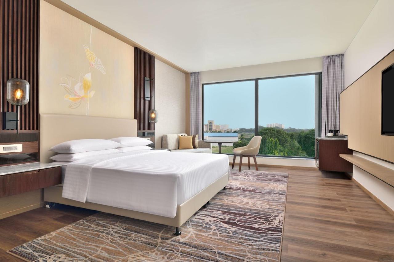 Courtyard By Marriott Gorakhpur Hotel Buitenkant foto