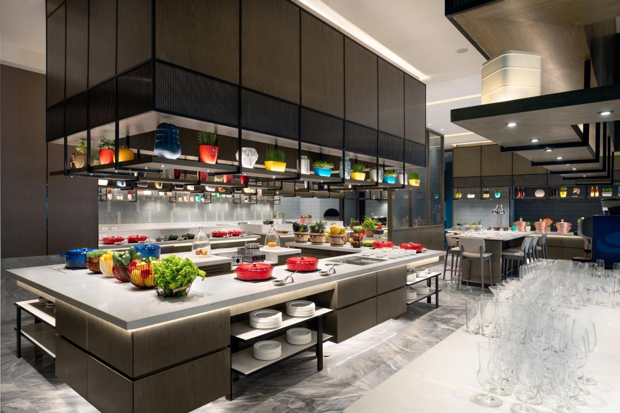 Courtyard By Marriott Gorakhpur Hotel Buitenkant foto