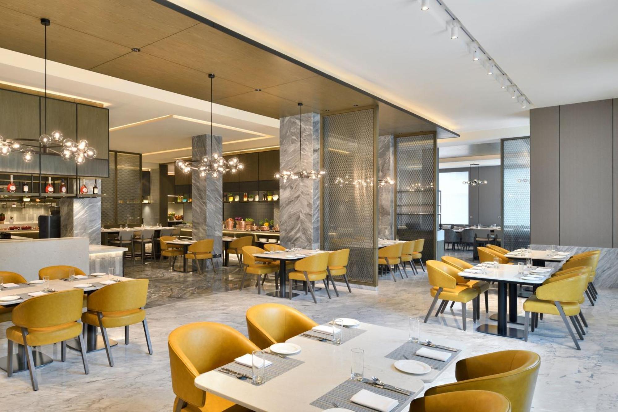 Courtyard By Marriott Gorakhpur Hotel Buitenkant foto