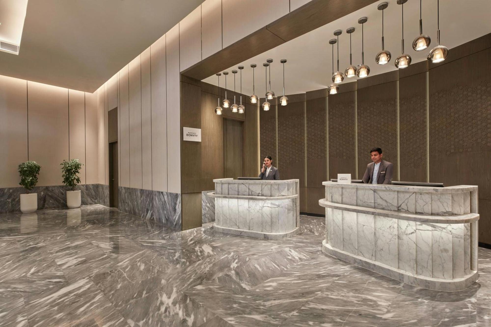 Courtyard By Marriott Gorakhpur Hotel Buitenkant foto